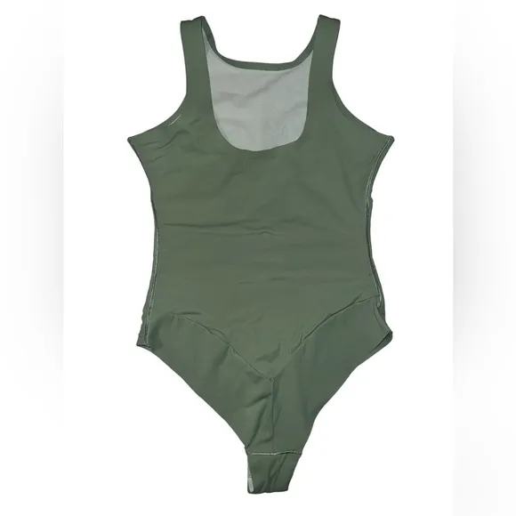 💚 NWT! Pinsy Hourglass Cheeky Shapewear