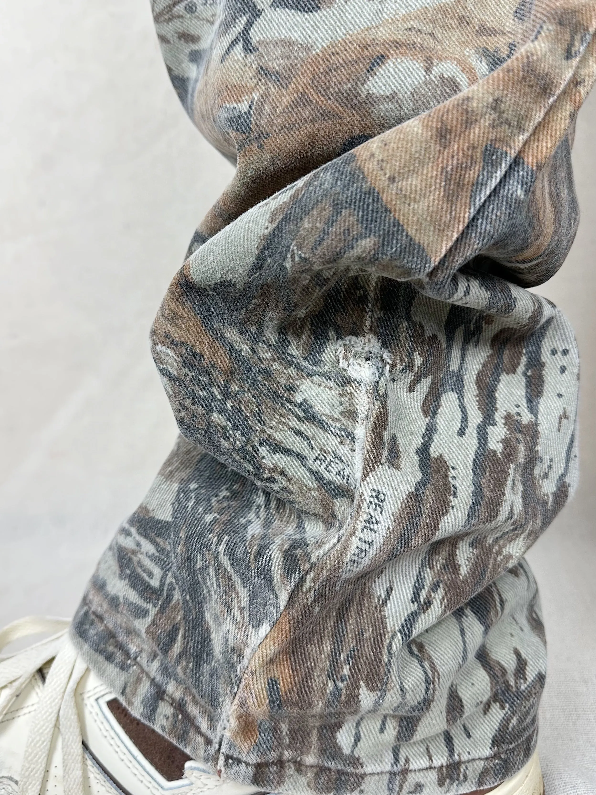 90's Duxbak Realtree Camo Vintage Jeans Size 35x35