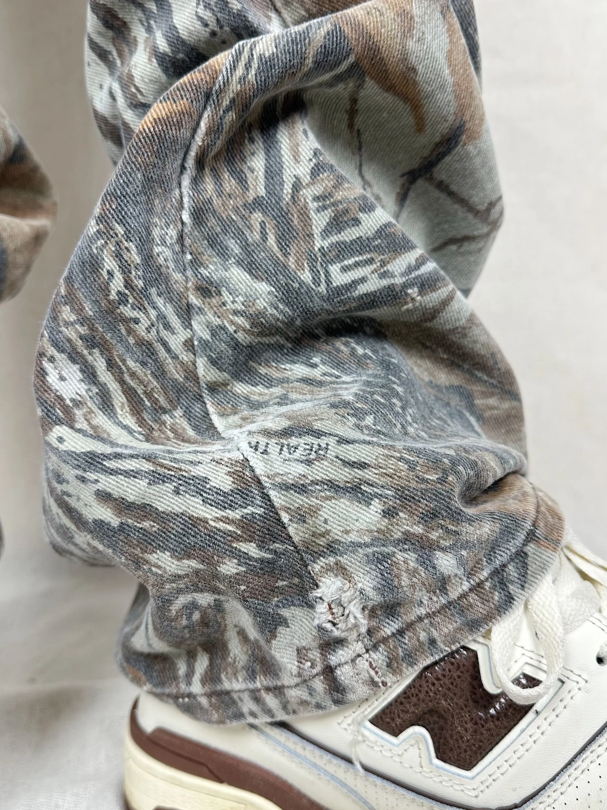 90's Duxbak Realtree Camo Vintage Jeans Size 35x35