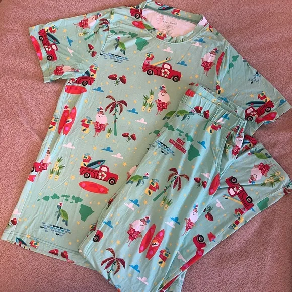 Coco Moon Hawaii Christmas Pajamas XS Women's