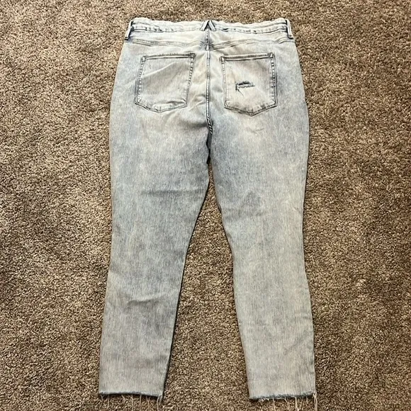 Good American Light Wash Good Waist Cropped Women’s Jeans Size 22