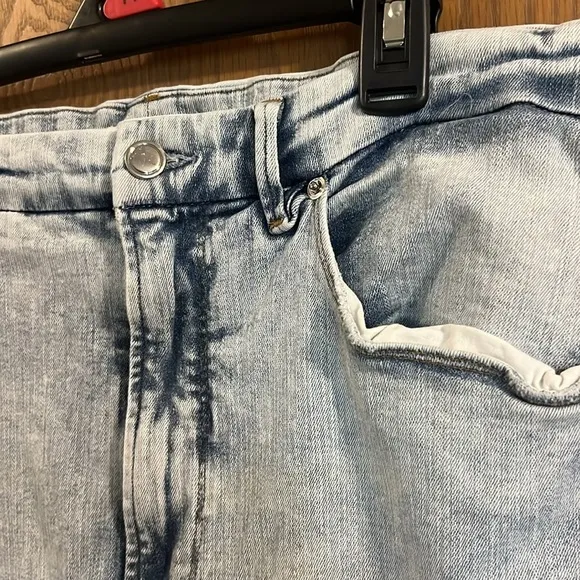 Good American Light Wash Good Waist Cropped Women’s Jeans Size 22