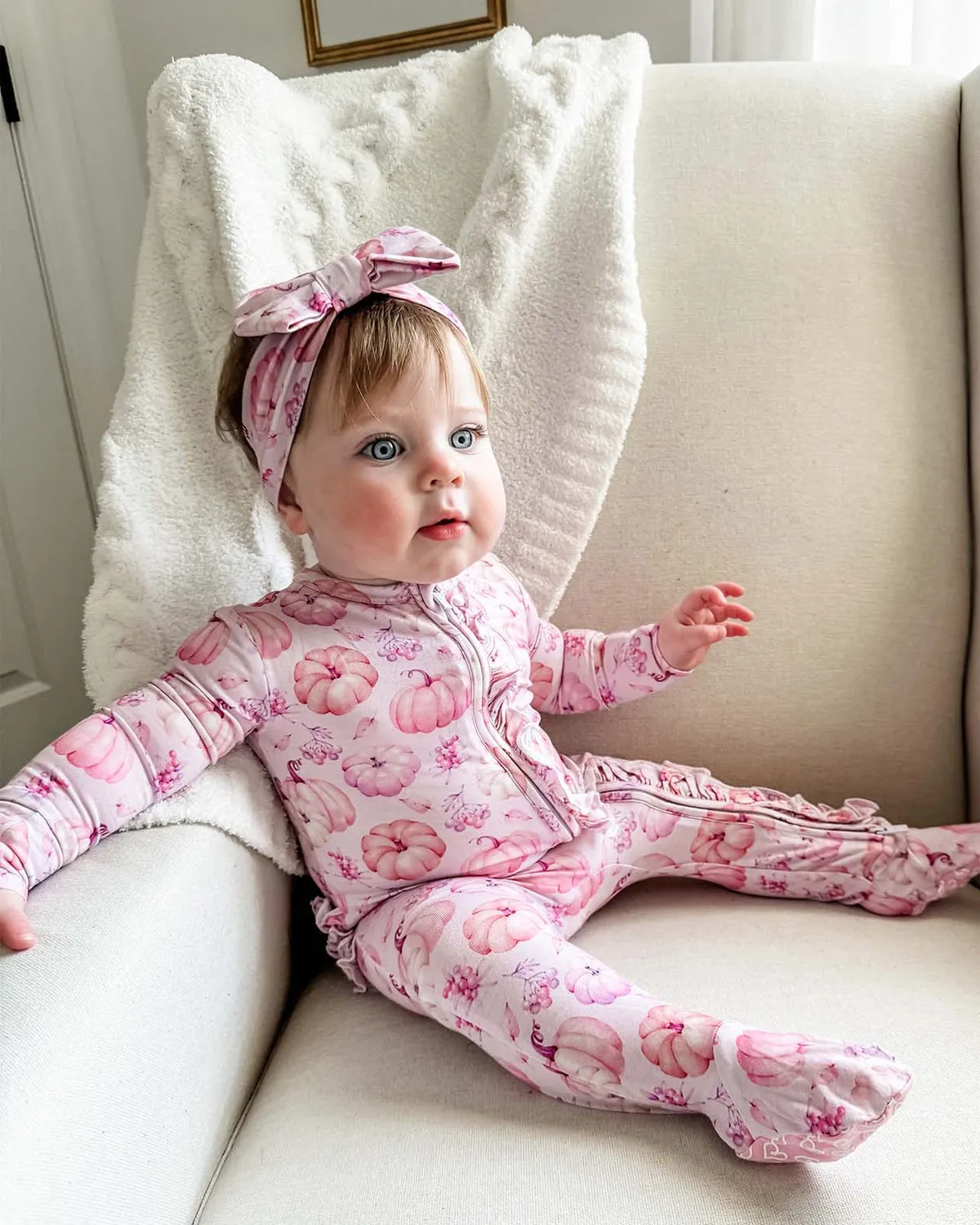 Lev Baby Autumn Pink Pumpkins Baby Zippered Ruffle Footies