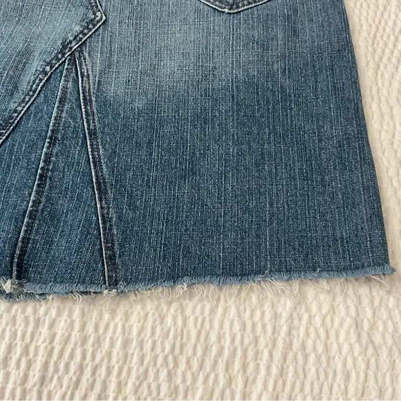 Levi’s JEANS Denim A-Line Deconstructed Iconic Skirt