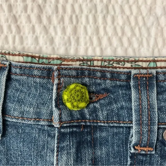 Levi’s JEANS Denim A-Line Deconstructed Iconic Skirt