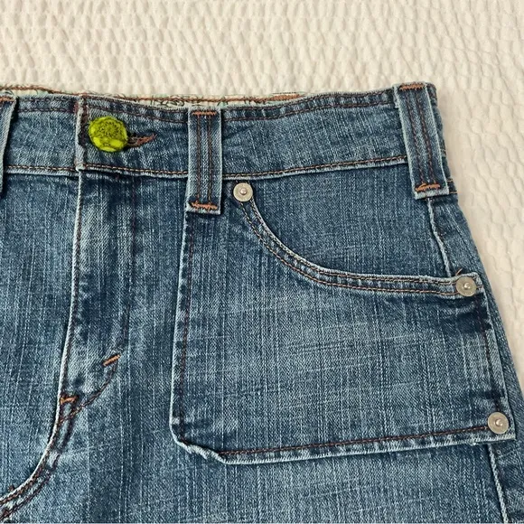 Levi’s JEANS Denim A-Line Deconstructed Iconic Skirt