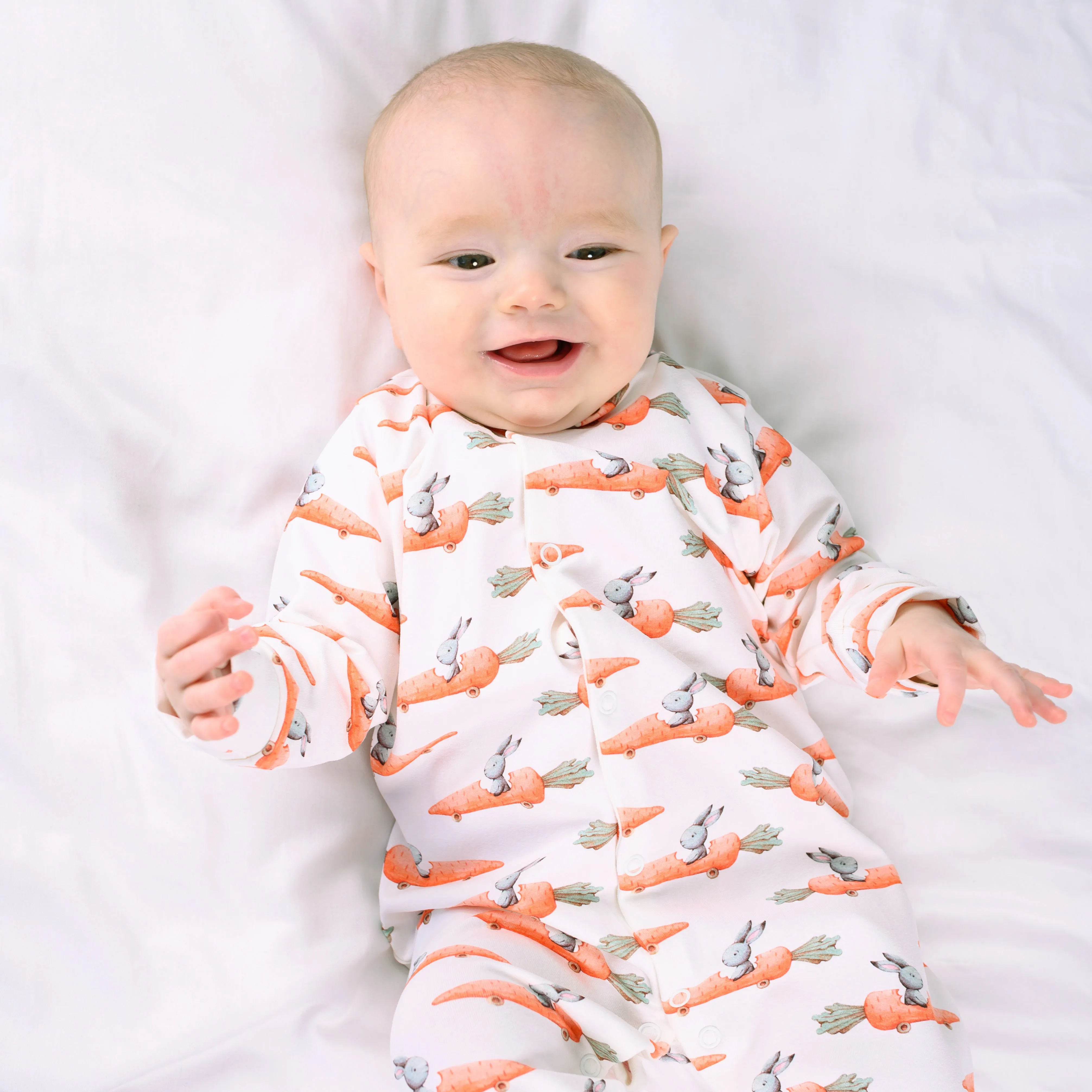 Racing carrot print sleepsuit