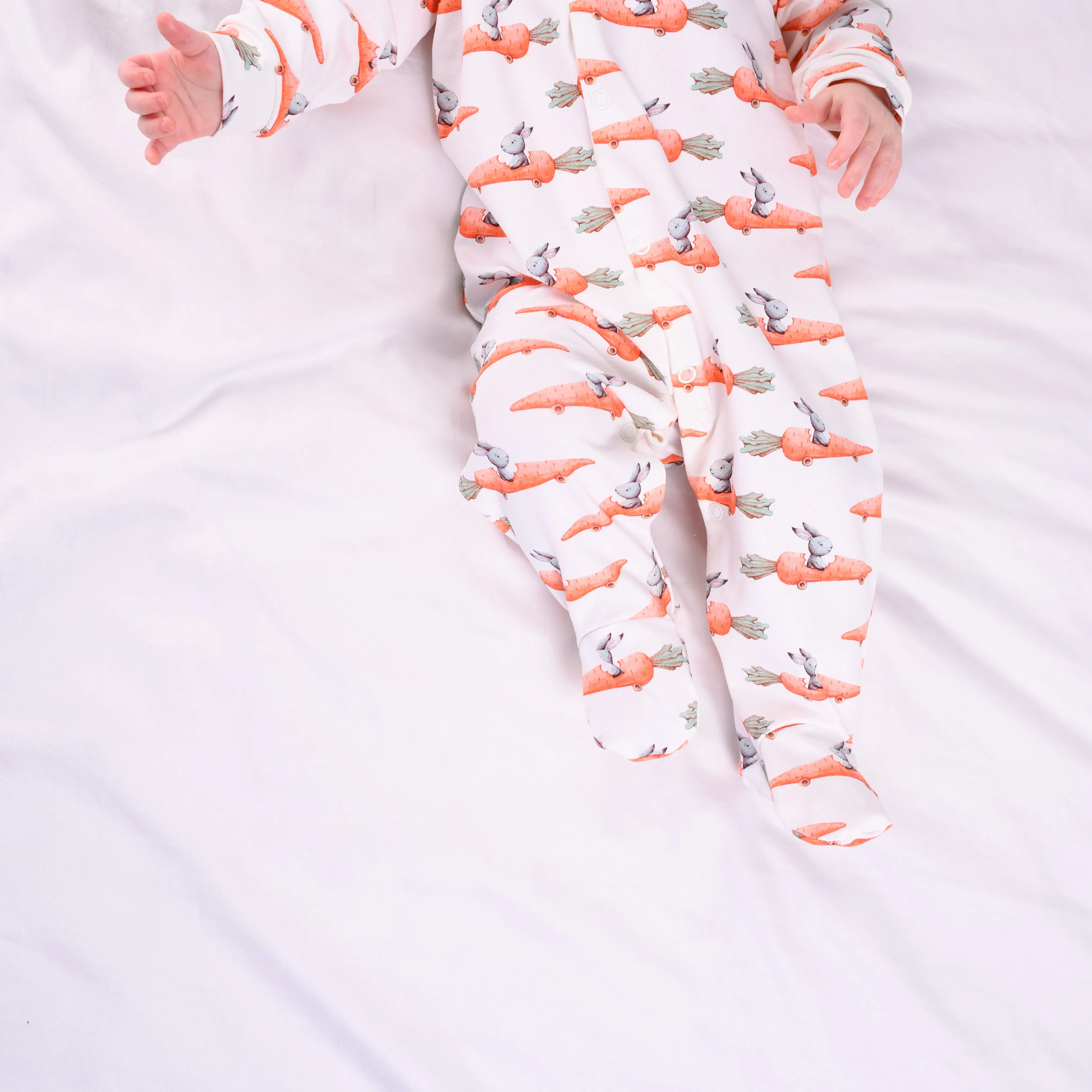 Racing carrot print sleepsuit