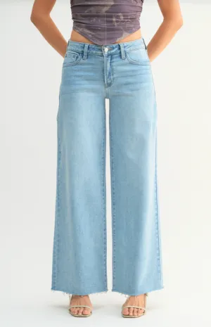 Relaxed Wide Leg Jeans