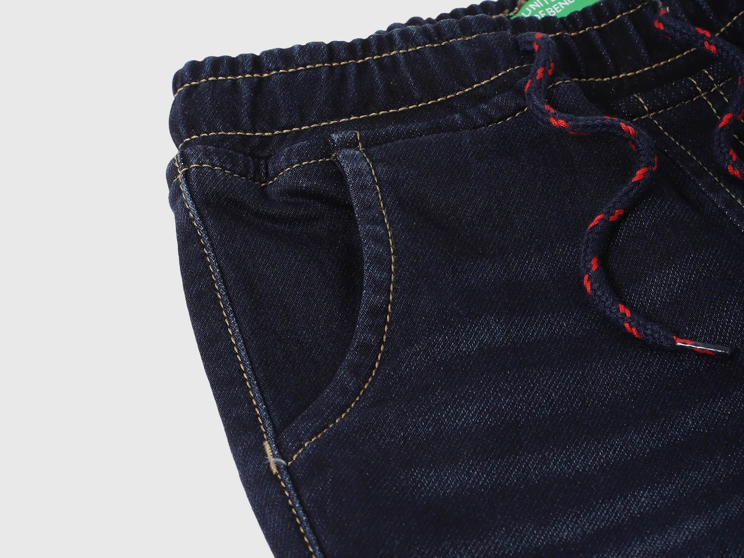 Solid Jogger Fit Jeans
