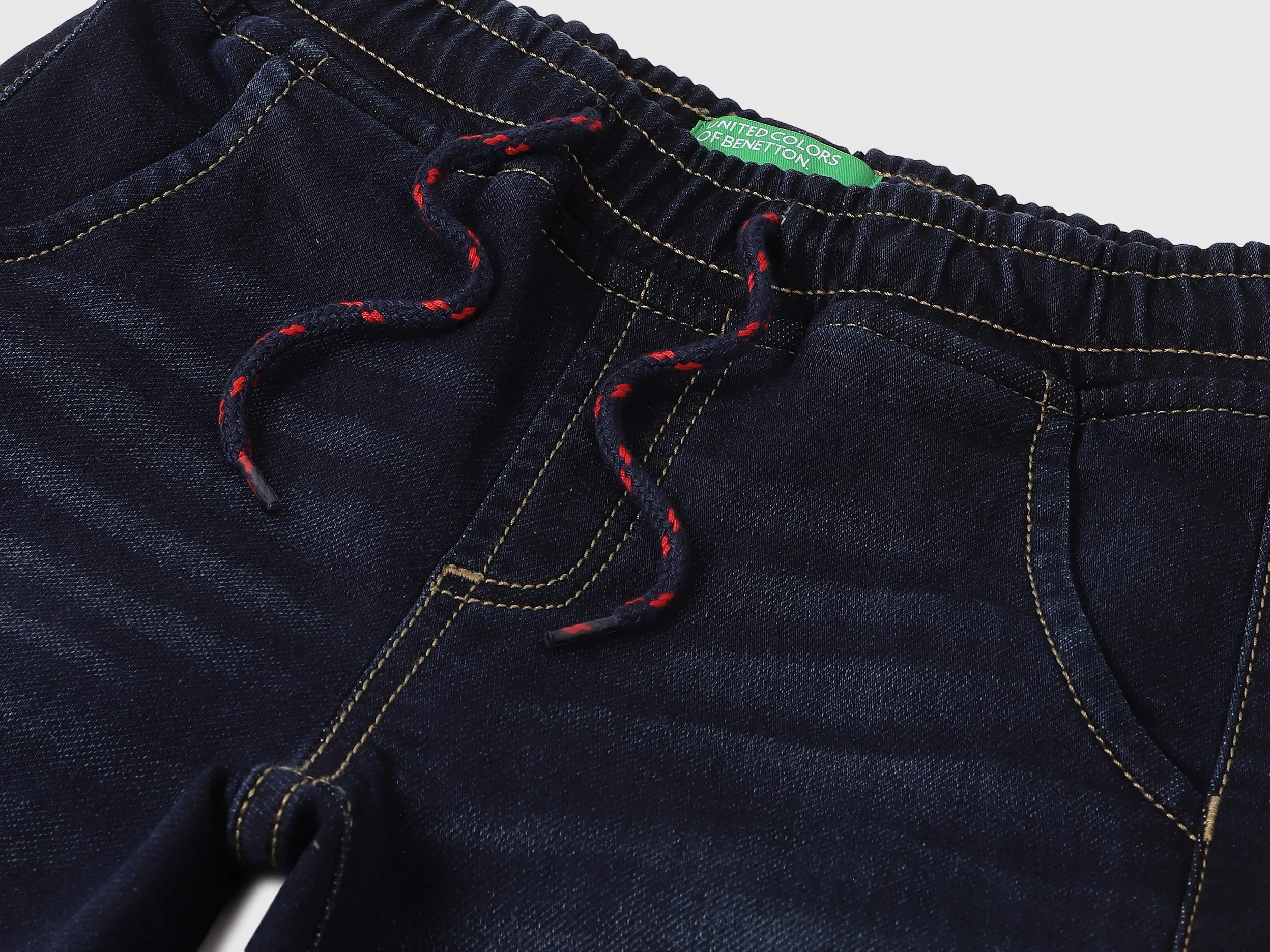 Solid Jogger Fit Jeans