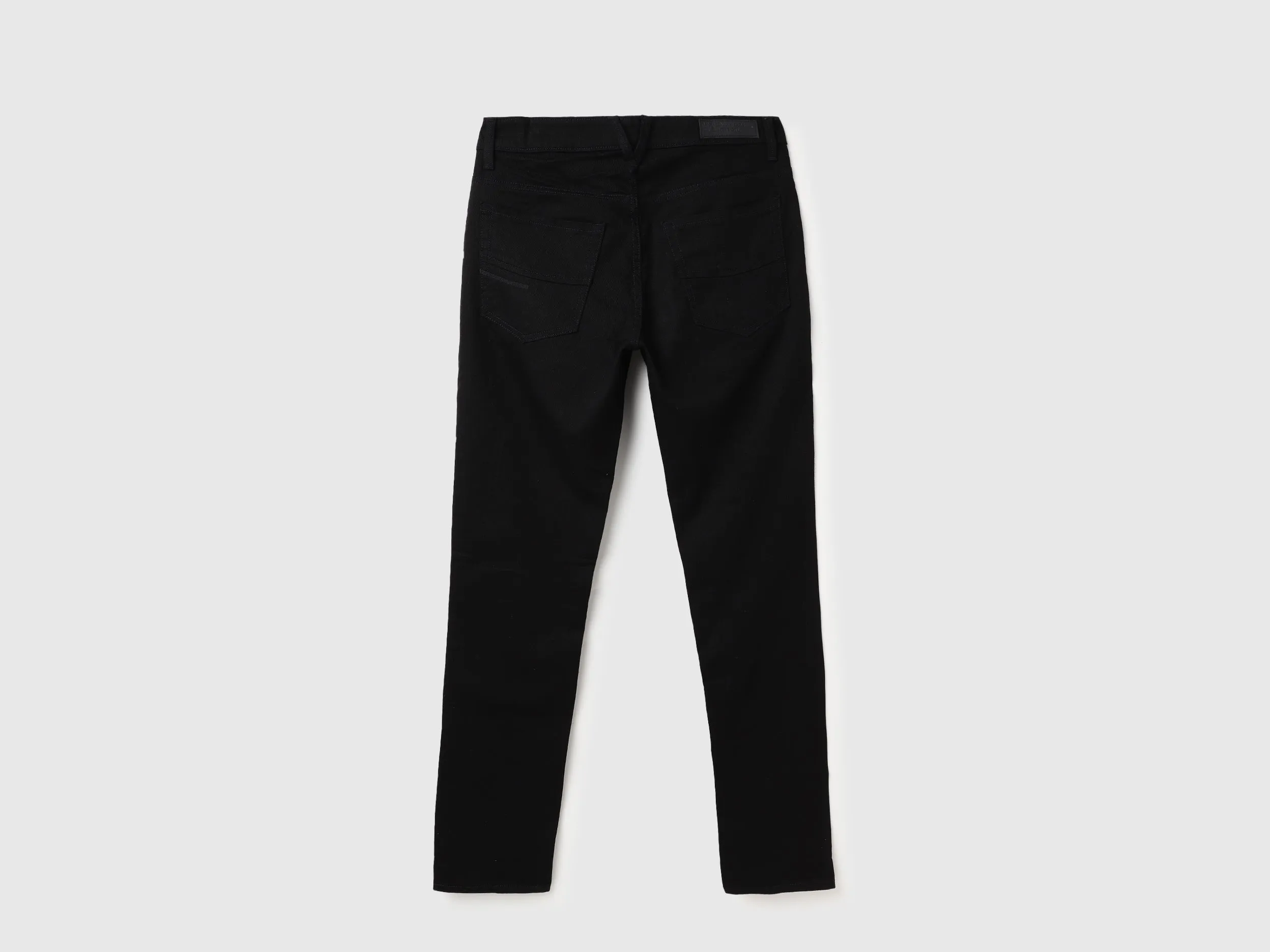 Solid Mid Rise Skinny Fit Jeans