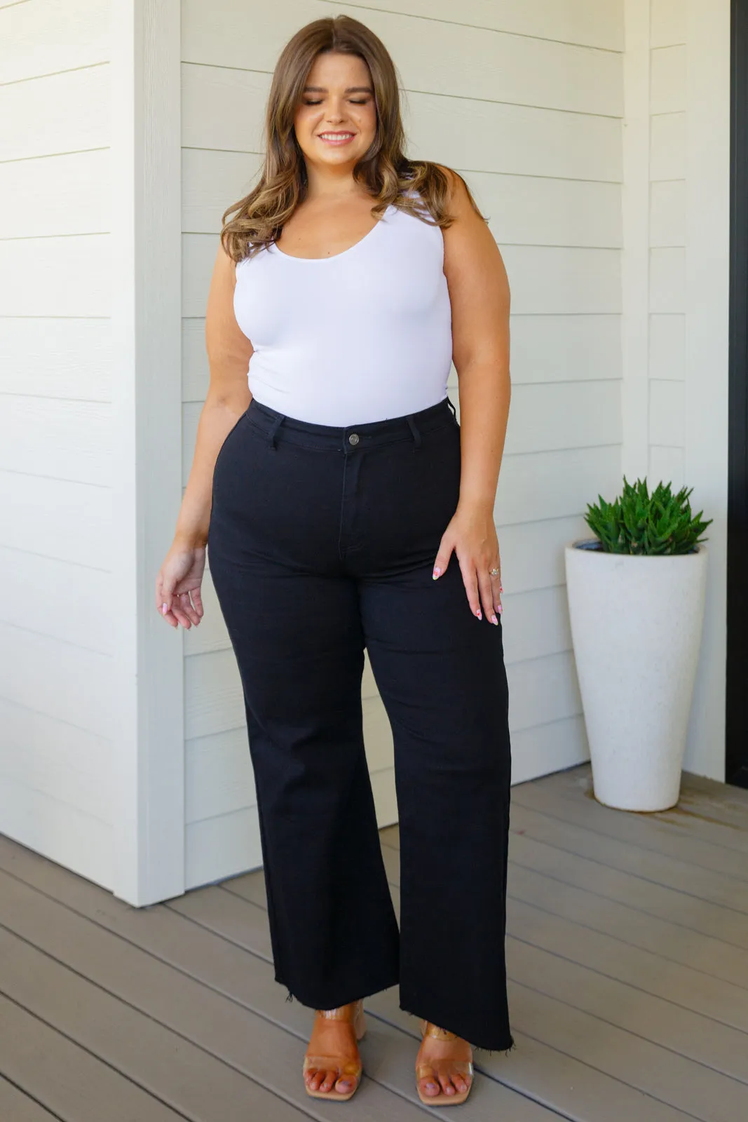 The Monique- Black Wide Leg Crop Jeans